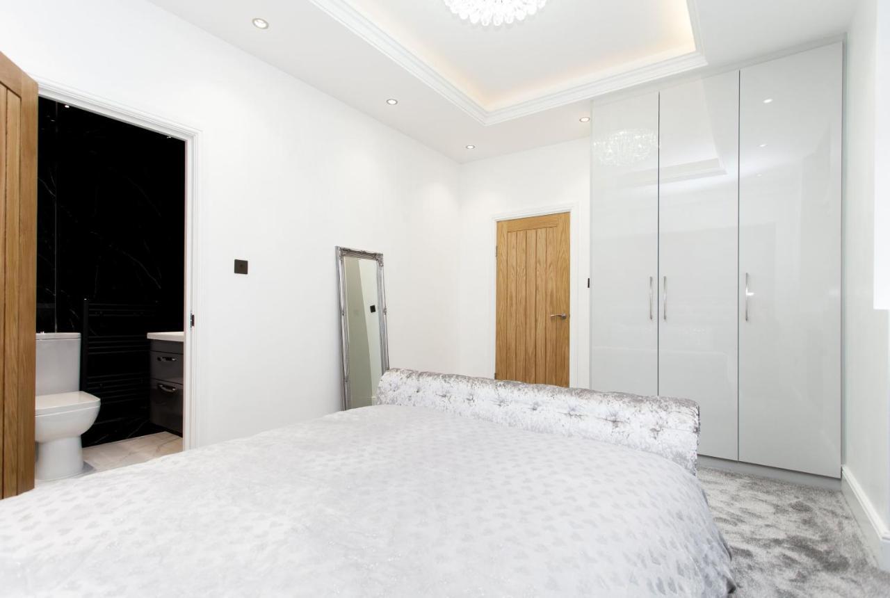 Luxury Escapes @ Victoria Londra